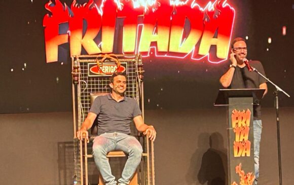 Pablo Marçal durante apresentação do espetáculo 'Fritada'