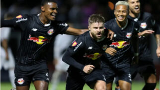 O gol da partida foi marcado pelo atacante Eduardo Sasha