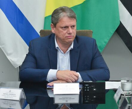 O governador Tarcísio de Freitas