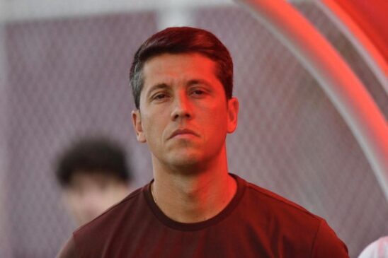 Thiago Carpini passa por fase de desconfiança da torcida