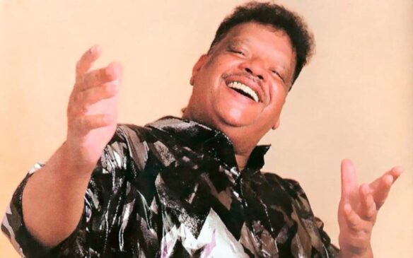 Tim Maia, o 'síndico', é lembrado por seu talento e músicas emblemáticas.