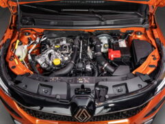 O Kardian traz um motor flex (gasolina/etanol) 1.0 turbo de três cilindros com injeção direta, que entrega até 125 cavalos de potência e 22,4 kgfm de torque