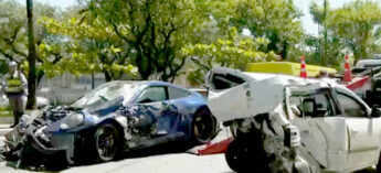 Um vídeo gravado por câmeras de segurança mostra o momento exato em que o Porsche Carrera conduzido por um universitário bate na traseira do Renault Sandero guiado por um motorista de aplicativo
