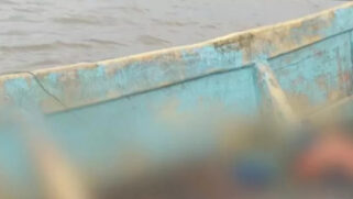 Um barco à deriva foi encontrado com alguns corpos já em decomposição, em um rio localizado na região de Salgado, no nordeste do Pará