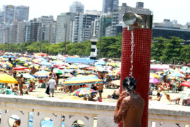 Chuveirinho de santos