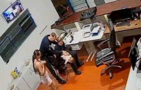 Dois guardas civis municipais salvaram uma bebê engasgada com refluxo do leite em Itatinga, no interior de São Paulo