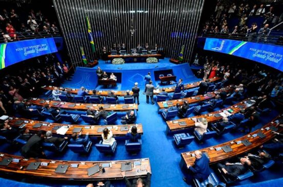 Senado aprovou projeto para prorrogar por mais dez anos e ampliar cotas para negros em concursos público