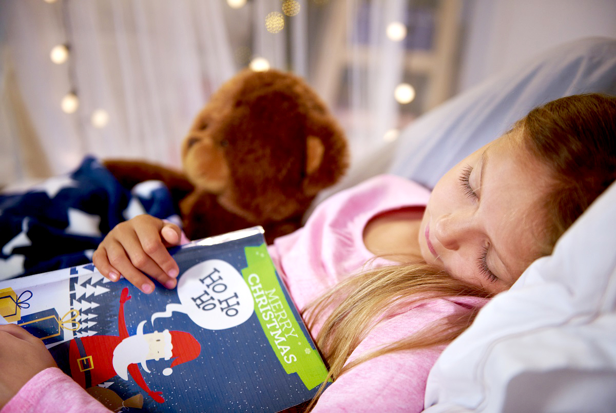 Psicóloga indica livros para pais lerem com as crianças antes de dormir