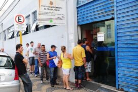 Inscrições também podem ser feitas presencialmente das 8h às 17h, em uma das unidades do PAT