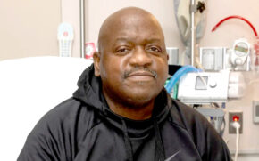 Richard Slayman, o primeiro a realizar um transplante de rim de porco geneticamente modificado, teve alta do hospital