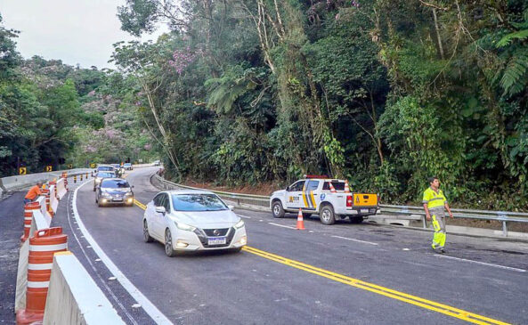 Rodovia Mogi-Bertioga terá novo ponto de pedágio após concessão