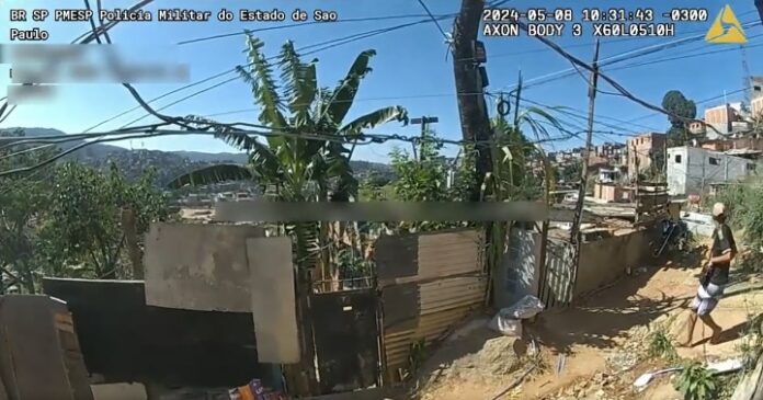 Ação foi capturada por câmera corporal no uniforme do policial que disparou 11 tiros contra o suspeito