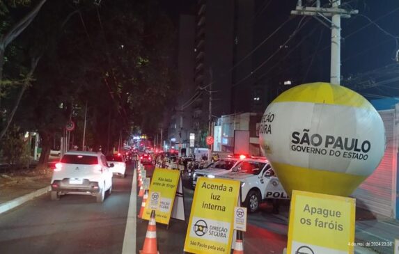 O governo de São Paulo divulgou que as abordagens de veículos nas vias estaduais registraram uma alta de 102%