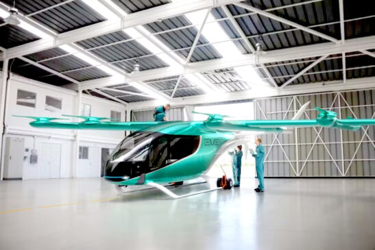 Modelo de carro voador da Embraer tem quase três mil encomendas