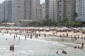 Praia em Guarujá, no litoral paulista