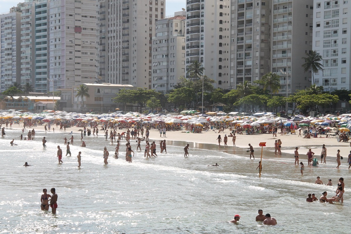 Praia em Guarujá, no litoral paulista