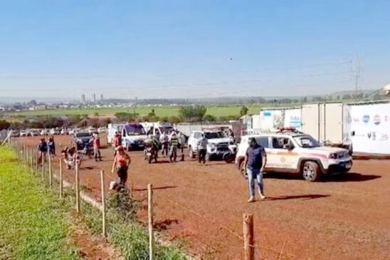 Helicóptero provoca acidente e deixa dois feridos na Agrishow