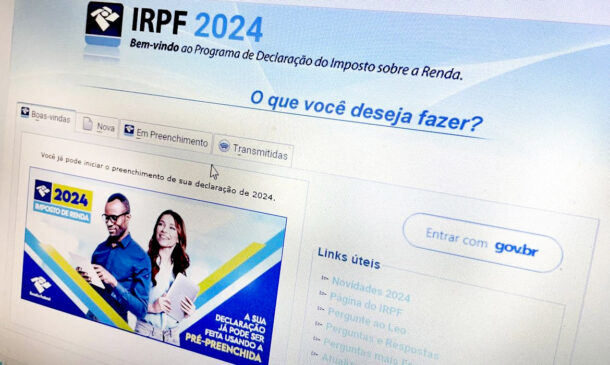 De acordo com o painel oficial da Receita, que pode ser acessado no site do Governo Federal, até às 13h46 desta quarta-feira (29/05), 3.463.349 milhões de declarações já haviam sido enviadas