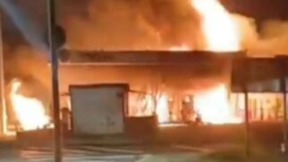 Caminhão-tanque pega fogo e atinge posto na zona norte de SP