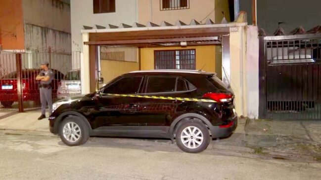Adolescente mata família adotiva por ficar sem celular em SP