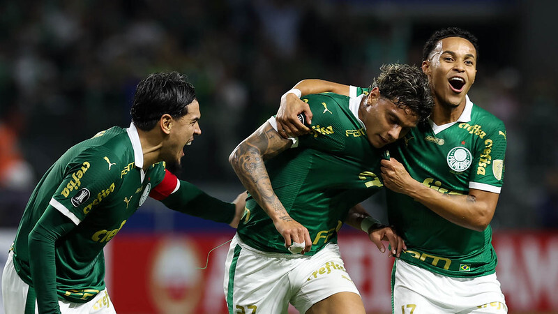 Com a vitória, o Palmeiras se isolou na liderança do Grupo F com 13 pontos