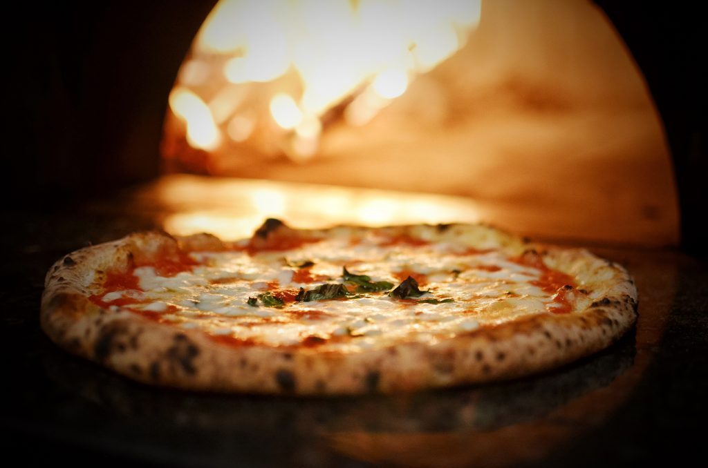 Neste dia da pizza, saiba em que pizzaria você pode ir para comemorar. (Foto: Divulgação)