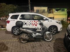 Moto foi apreendida e homem foi preso em flagrante por receptação