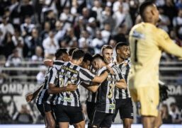 Gil e Giuliano marcaram para o Santos no primeiro tempo. Otero quase fez o terceiro antes do intervalo.