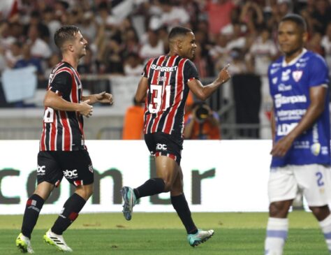 Paraenses saíram na frente, mas o São Paulo virou ainda no primeiro tempo