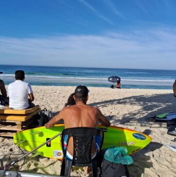 O surfista Michel Jonas