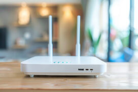 O número de aparelhos conectados também deve ser observado, quando o assunto é performance do Wi-Fi