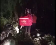 Motorista perdeu o controle do veículo, que saiu da pista