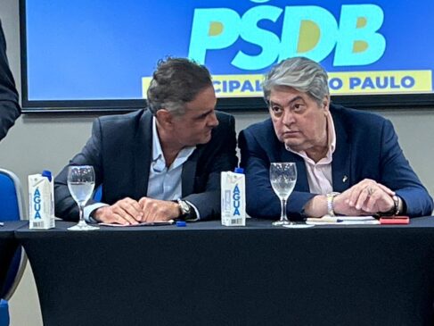 José Luiz Datena ao lado do ex-senador Aécio Neves