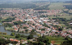 Empresas interessadas deverão fornecer todo material necessário