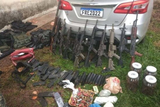 Armamento encontrado com o grupo criminoso em MG