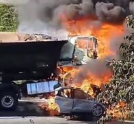 Após colisão, carro e carreta pegam fogo no Rodoanel