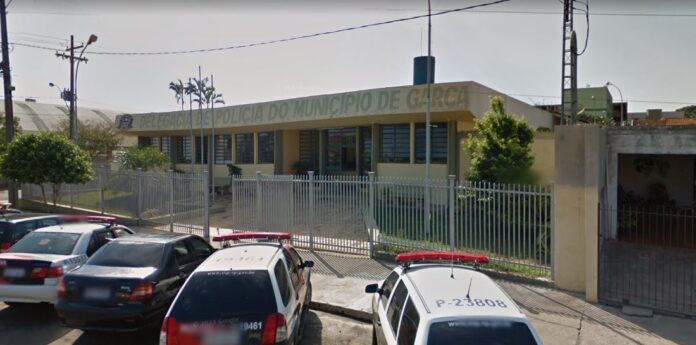 Os suspeitos foram presos em flagrante por homicídio, violação de domicílio e ameaça