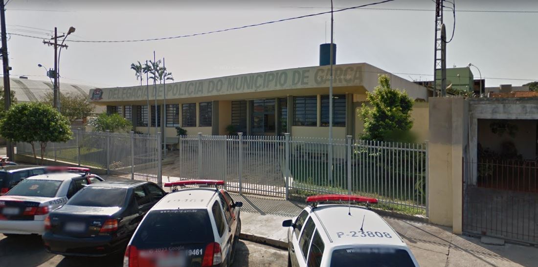 Os suspeitos foram presos em flagrante por homicídio, violação de domicílio e ameaça