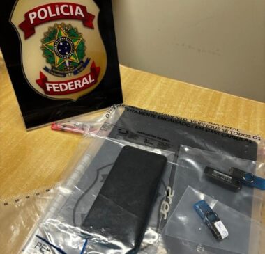 PF apreende aparelho celular, notebooks e pendrives com material de fotos e vídeos contendo abuso sexual infantil