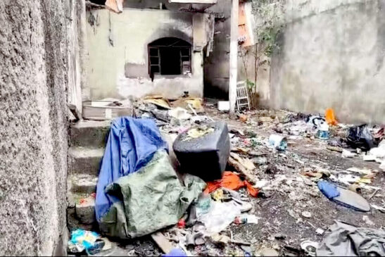 O corpo da vítima, identificada como Anderson Luiz Mendonça do Amaral, de 43 anos, foi encontrado em uma casa abandonada na zona leste da capital paulista