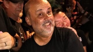 Proprietário do bar tinha 57 anos e foi assassinado na rua em frente ao estabelecimento