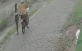 Mulher leva um tapa na bunda enquanto caminhava com a filha no colo no interior de São Paulo