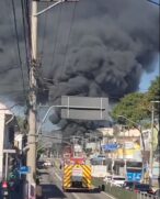 Ônibus municipal pegou fogo na manhã desta terça-feira (18) no Jabaquara, na zona sul da capital paulista