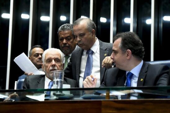 Sessão do Senado realizada nesta quarta-feira para discutir o Programa Mover e o projeto de taxação