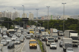Marginal Tietê tem trânsito complicado