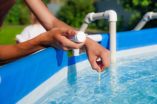 Saiba como funciona pH e a alcalinidade da piscina