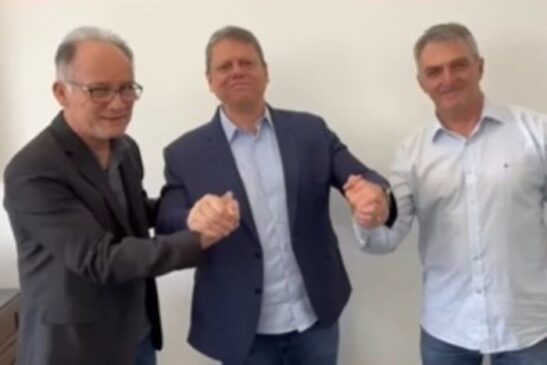 Tarcísio diz que um evento de apresentação da candidatura de Renato Bolsonaro será feito