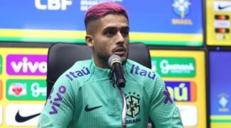 Yan Couto fiz que CBF o orientou a não manter o cabelo rosa