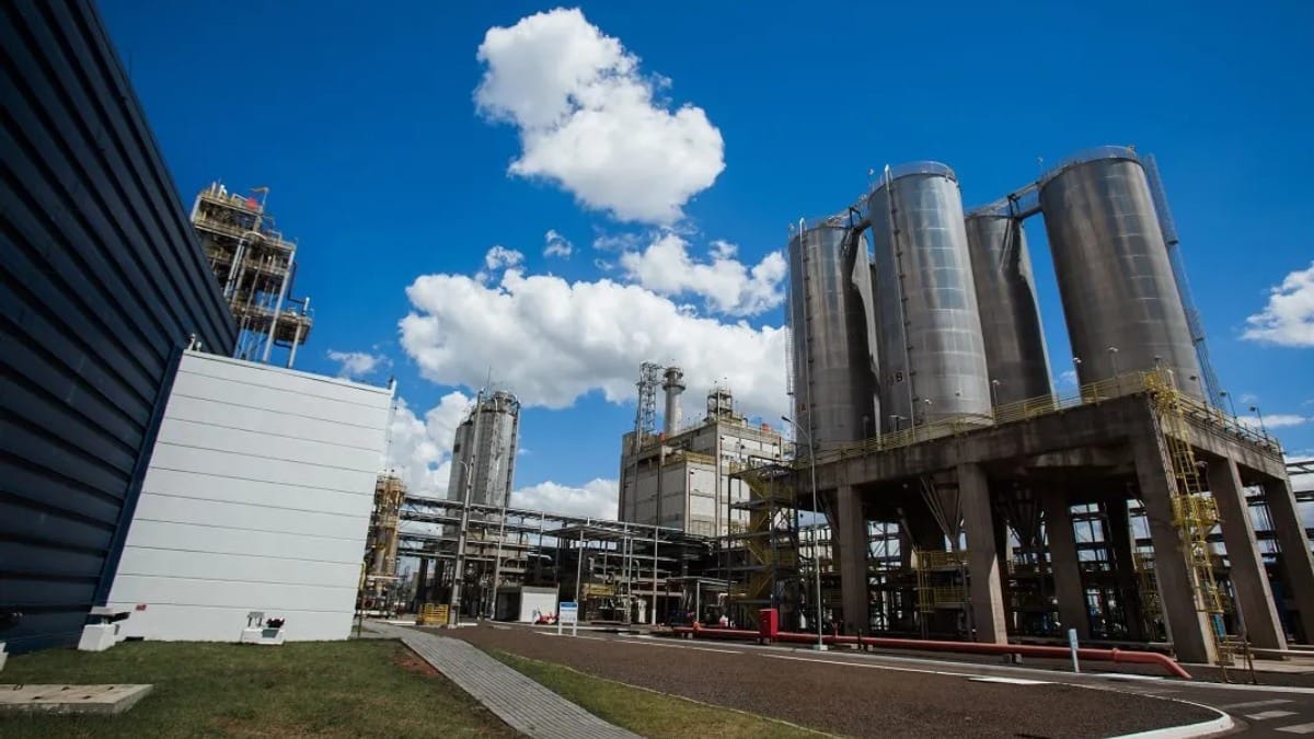 Produtora de resinas termoplásticas está com 250 vagas de emprego abertas