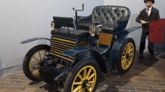 Fiat 4 HP na fábrica da Fiat em Turim